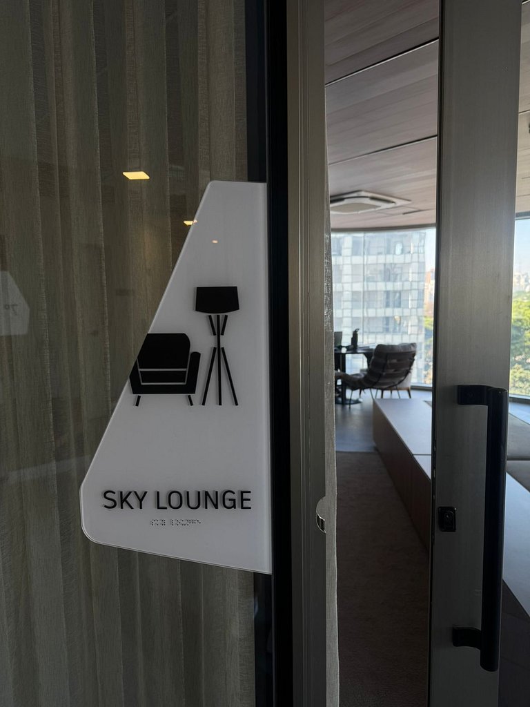 Apê Moderno | 2 dorms c/ varanda | 26° andar