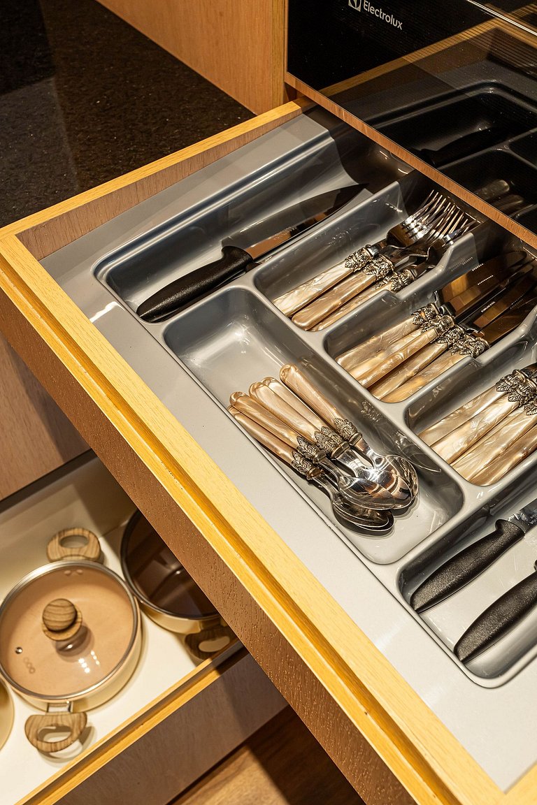 White 2880 Pinheiros| Lindo Apê 28°| 2 dorms 80m