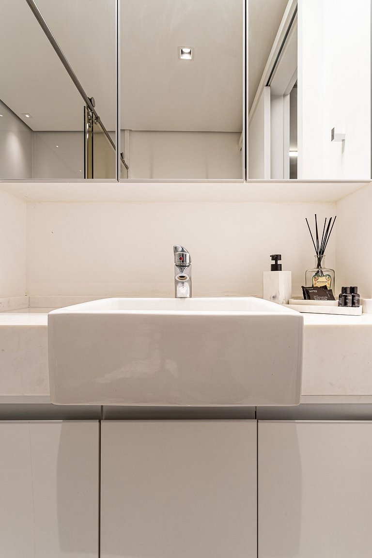 Charme e Conforto | Forma Itaim 45m Faria Lima/ JK