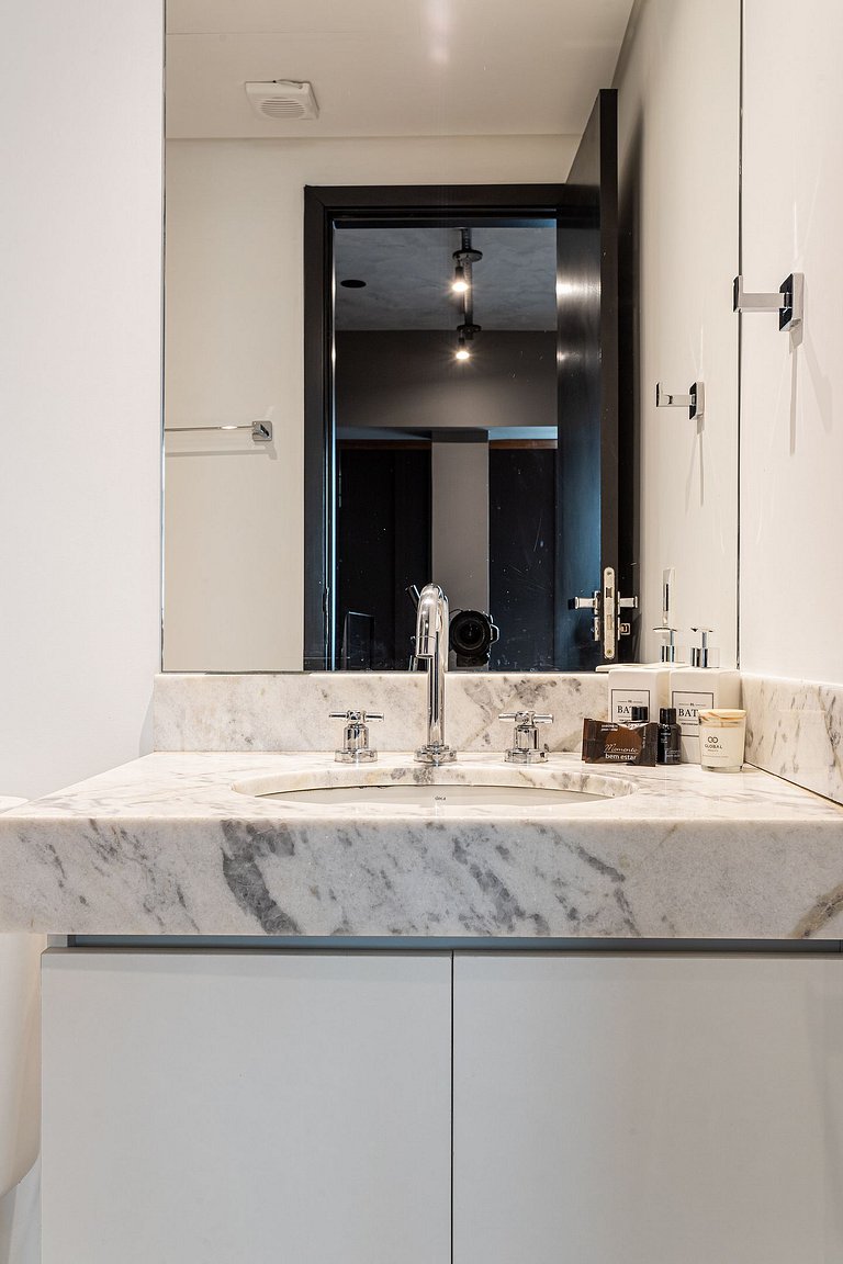 Lindo apê com Jacuzzi e cama King | Itaim Bibi