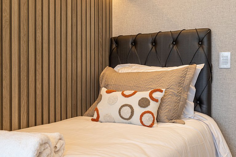 Apê Moderno | 2 dorms c/ varanda | 26° andar