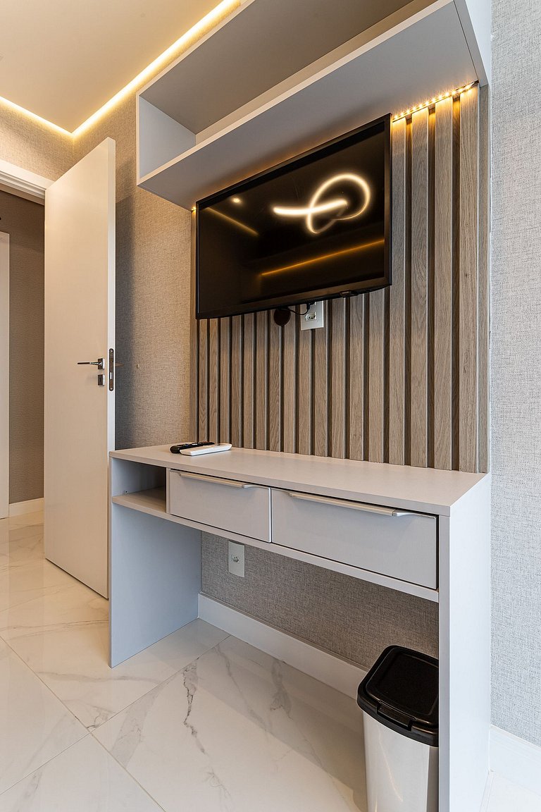 Apê Moderno | 2 dorms c/ varanda | 26° andar